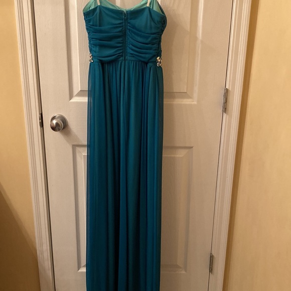 Prom Dress - Picture 5 of 8